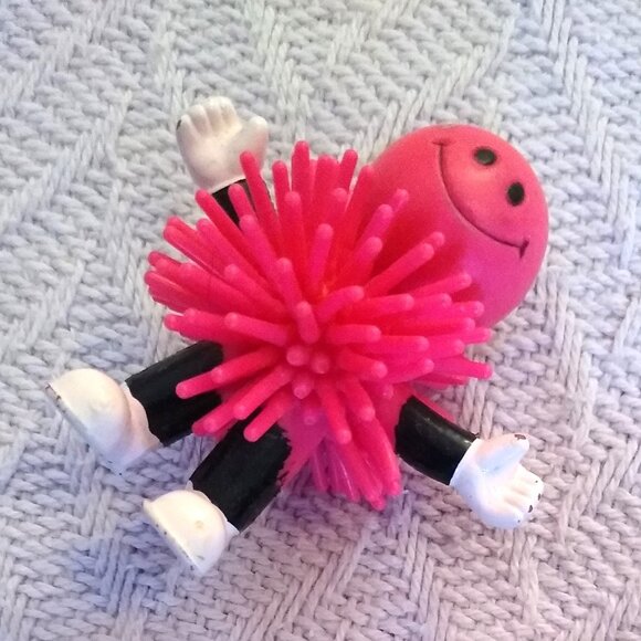 Kid-Friendly Figurines - Animaniac & Smiley Koosh Ball - Picture 3 of 4